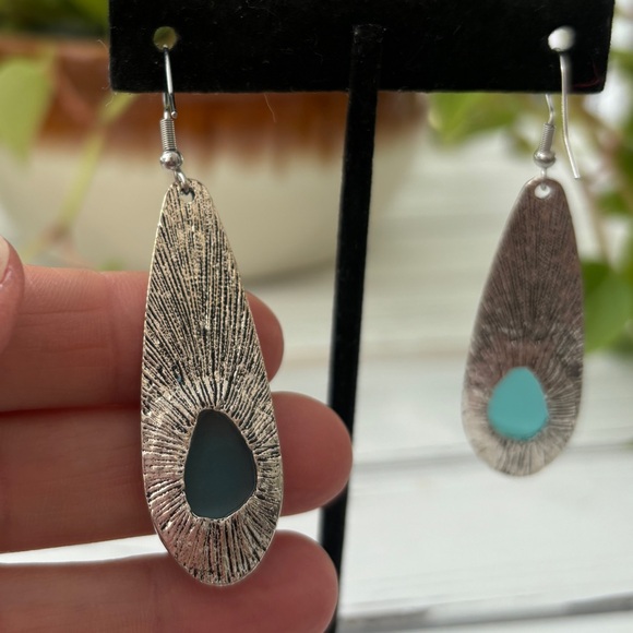 Gorgeous Blue Sea Glass Silver Drop Earrings - Picture 6 of 7